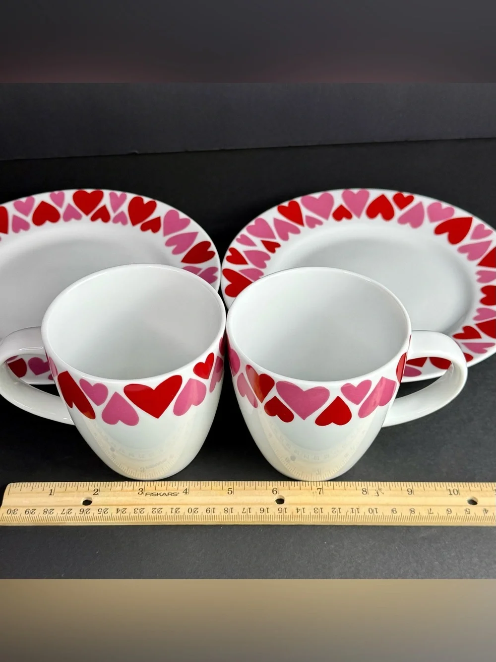 VTG Heart Design SNACK SET Of 2 Crate & Barrel Mug Plate Valentine Pink Red Love